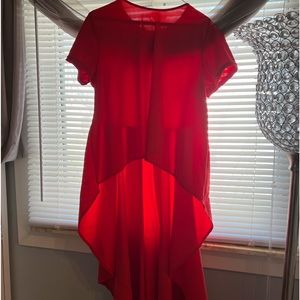 Women sz L red hi/lo shirt. Only worn once from smoke free home